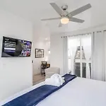 Park Blvd Paradise 301 Ada Compliant With A Spa